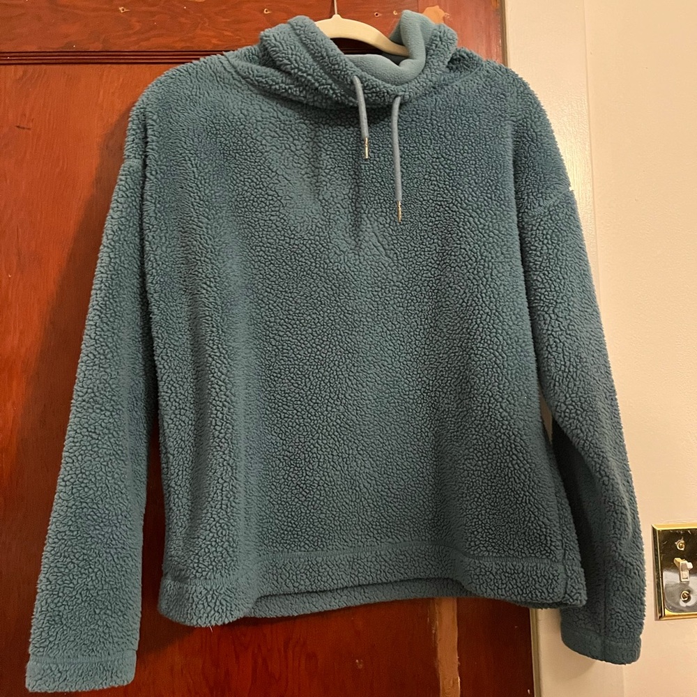 champion fuzzy sweatshirt size small